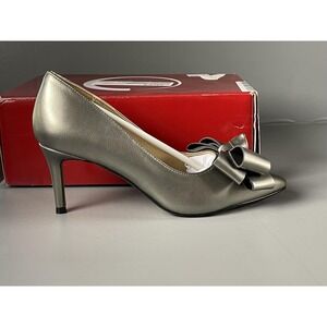 Journee Crystol Shoes Womens Size 8 Pewter Gray Bow Pointed Toe Heels Pumps